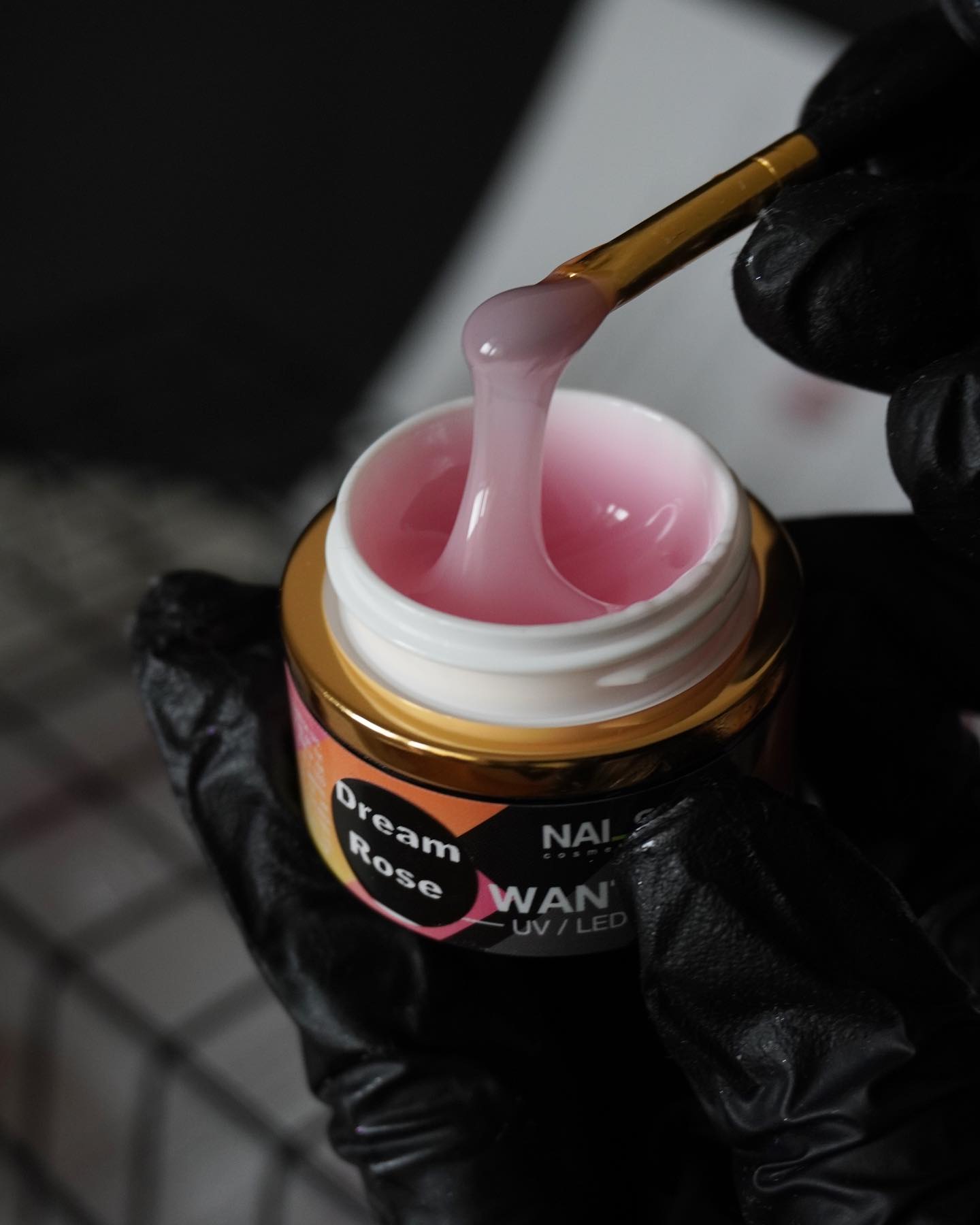 Wanted Q5 rakennegeeli Dream rose